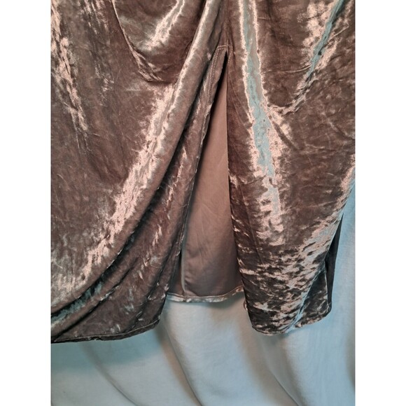 Future Collective Silver Velvet Ruched Long Sleeve Open Back Dress Size 3X NWT - Picture 6 of 16